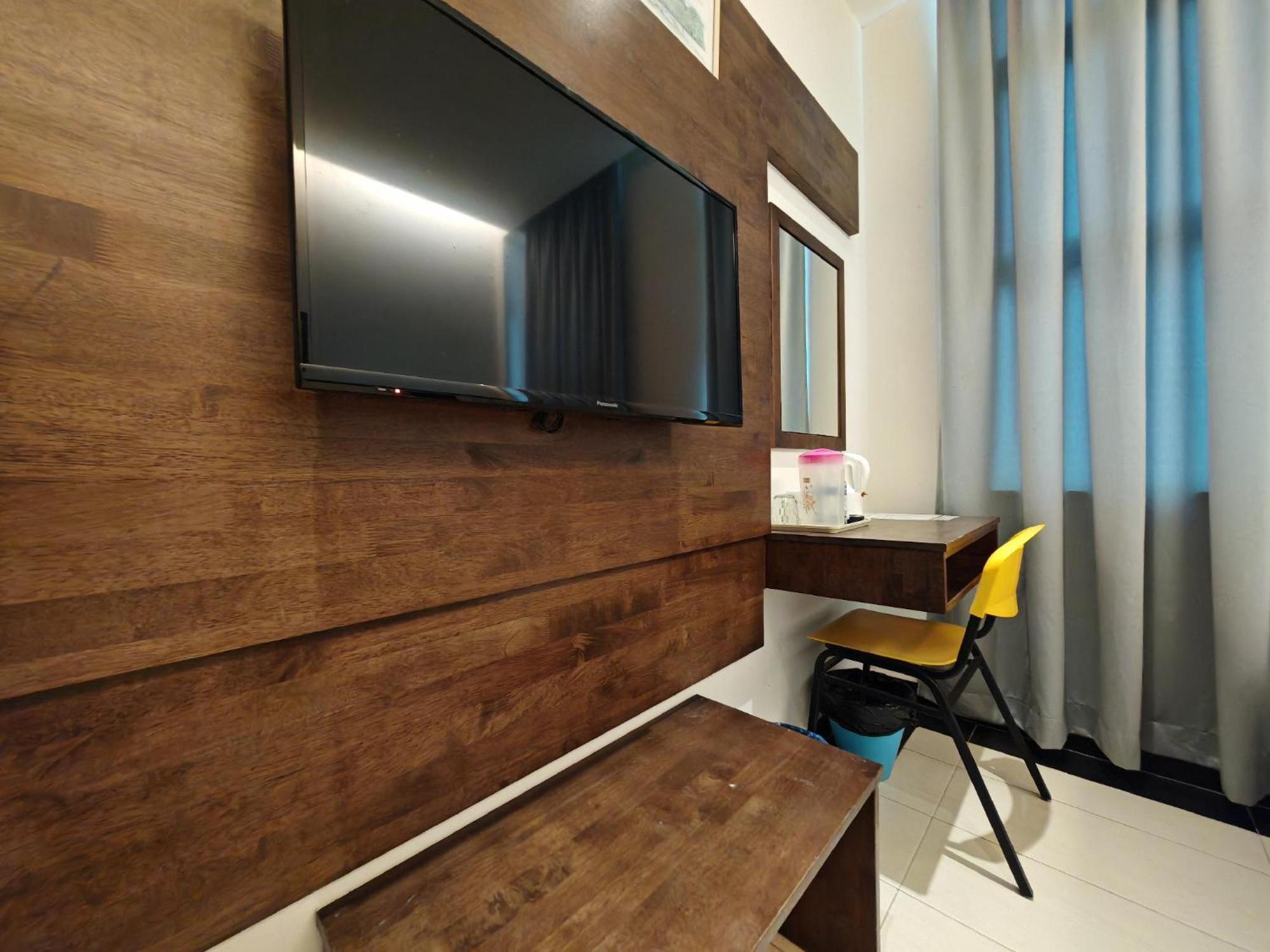 Citrine Hotel Сери Искандар Екстериор снимка