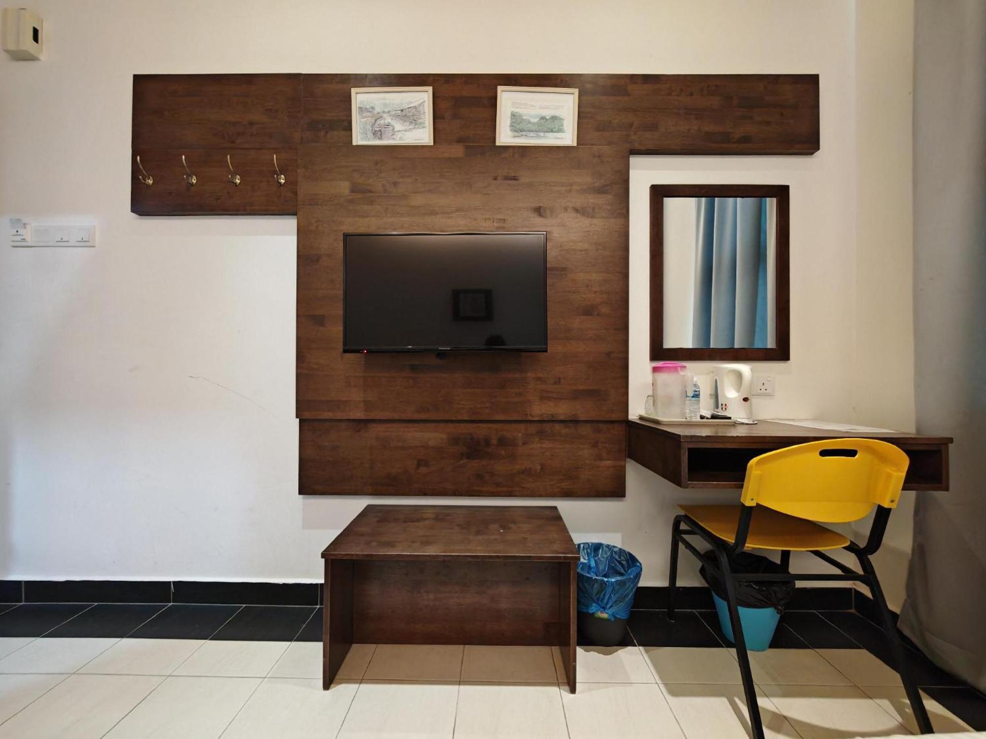 Citrine Hotel Сери Искандар Екстериор снимка