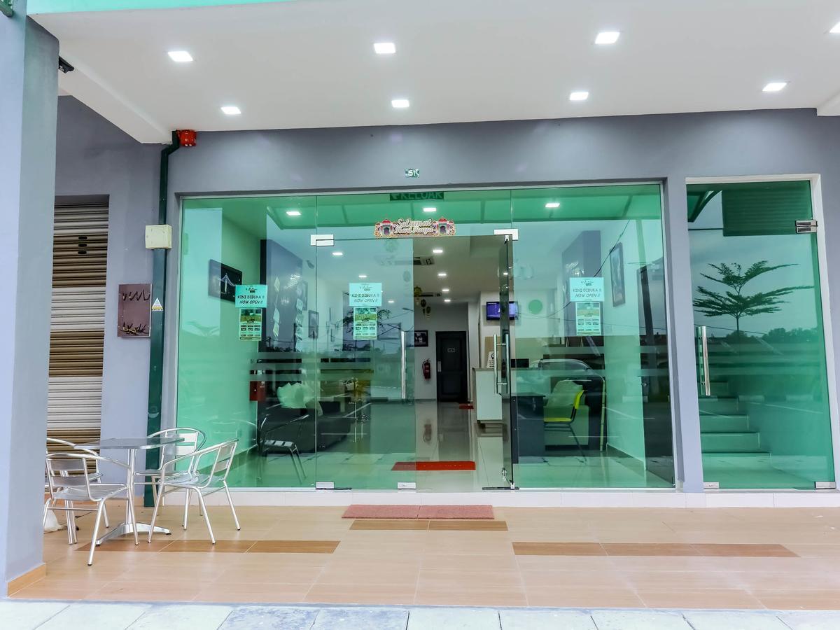Citrine Hotel Сери Искандар Екстериор снимка